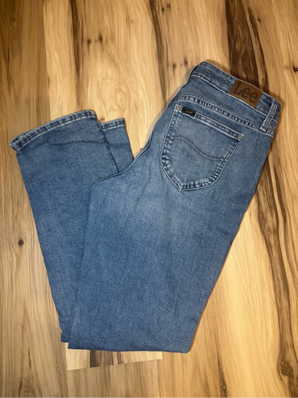 Lee Straight Leg Women’s Jeans in Light Blue Wash